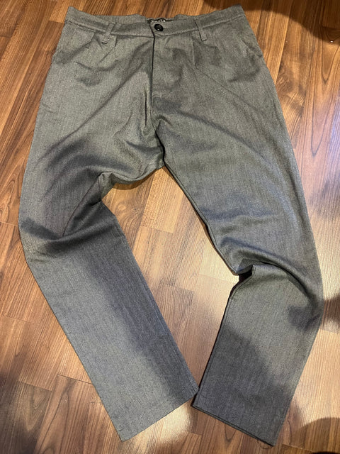 Pantalone Tokuno Shima